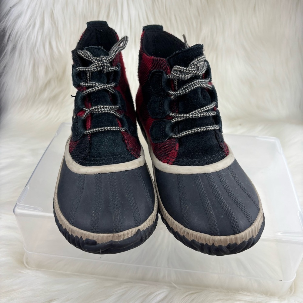 Sorel Out N About plus plain Ankle Winter Boots size 7W